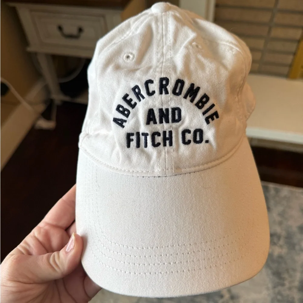 Abercrombie & Fitch Classic White Hat - Picture 1 of 4